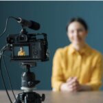 インタビュー動画制作 - 経営者や社員、顧客の本音を引き出し、企業の信頼性とブランド価値を高める映像を制作。 loin